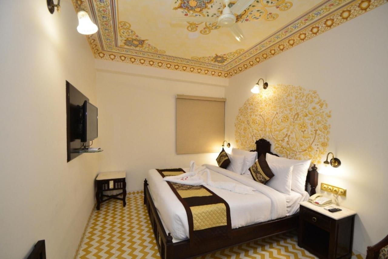 Nirbana Palace - A Heritage Hotel And Spa Jaipur Extérieur photo
