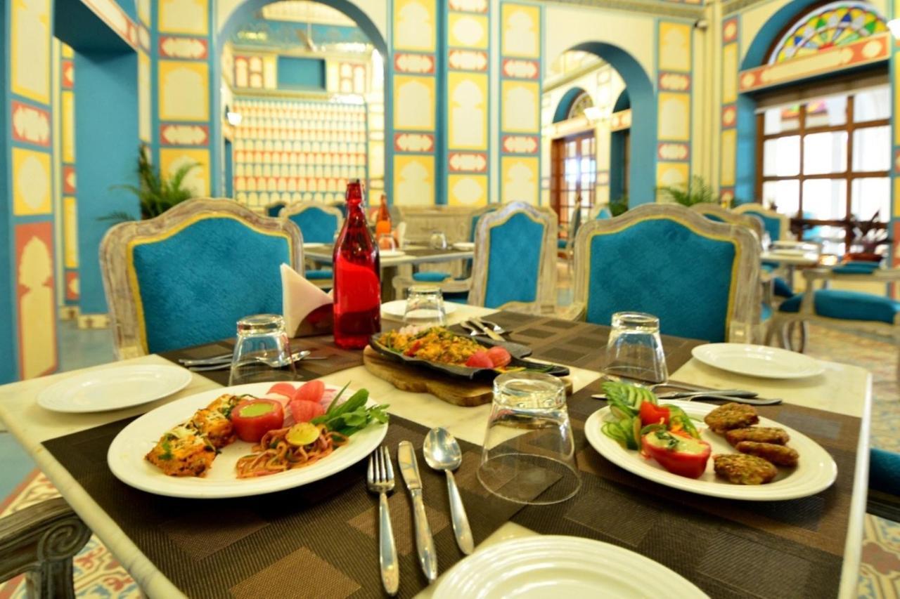 Nirbana Palace - A Heritage Hotel And Spa Jaipur Extérieur photo