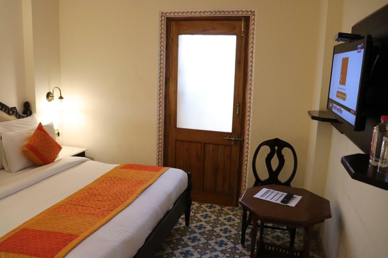 Nirbana Palace - A Heritage Hotel And Spa Jaipur Extérieur photo