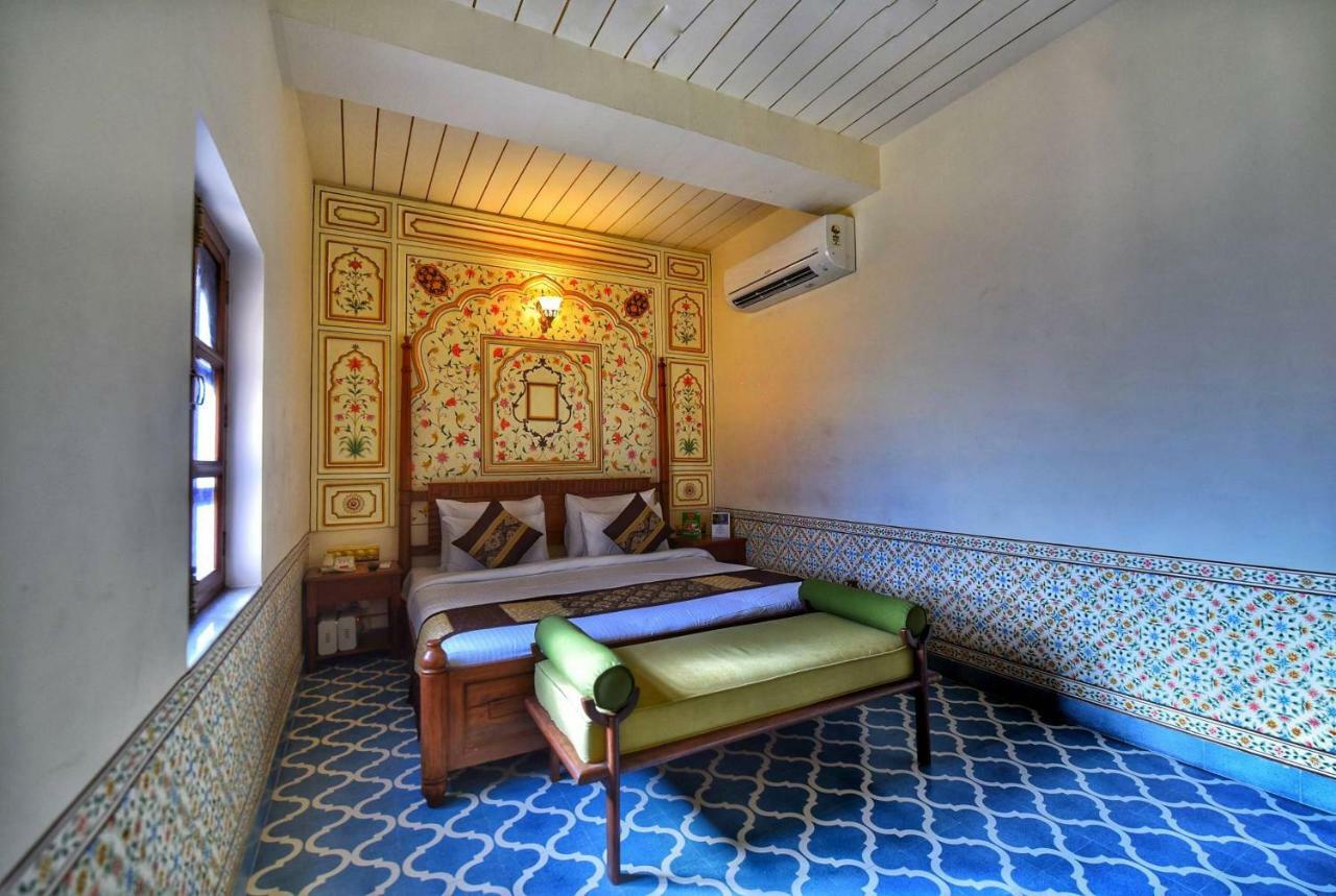 Nirbana Palace - A Heritage Hotel And Spa Jaipur Extérieur photo