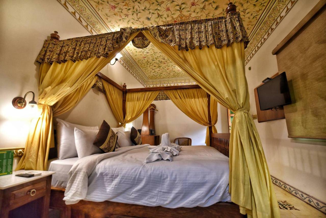 Nirbana Palace - A Heritage Hotel And Spa Jaipur Extérieur photo