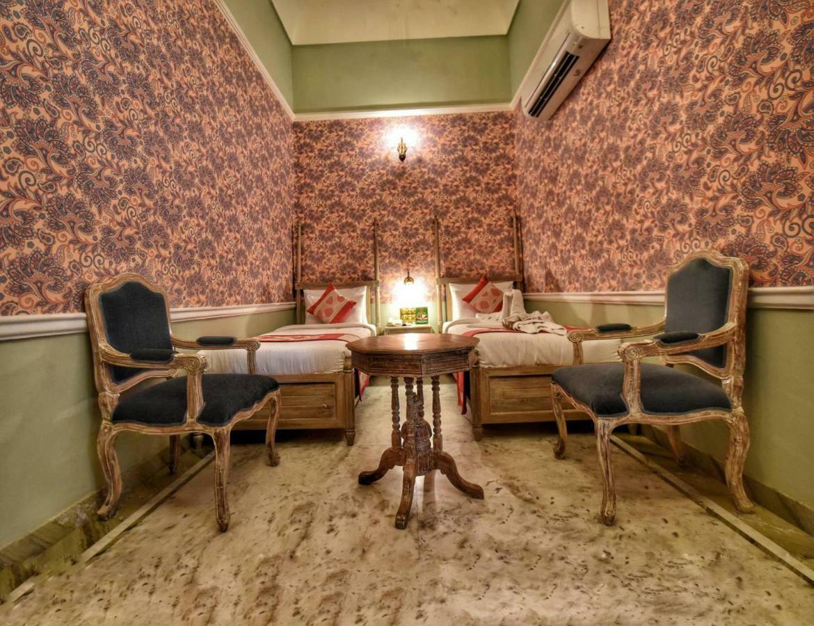 Nirbana Palace - A Heritage Hotel And Spa Jaipur Extérieur photo